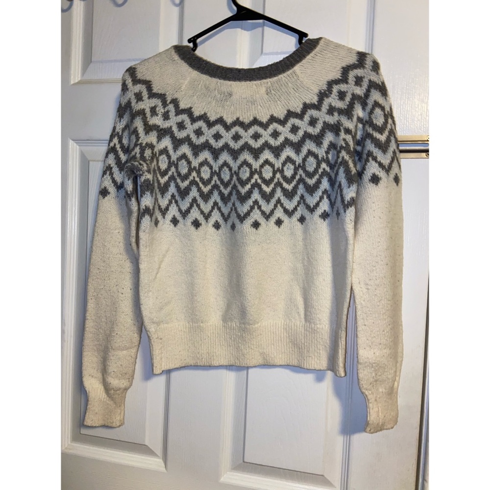 Sweater - Picture 4 of 4